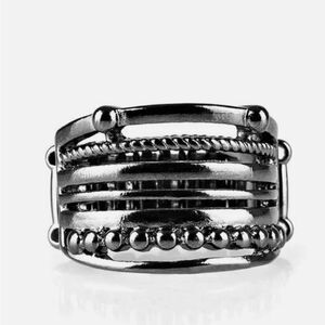 NWOT Paparazzi Silver Wide Band Jewelry with Beaded Texture